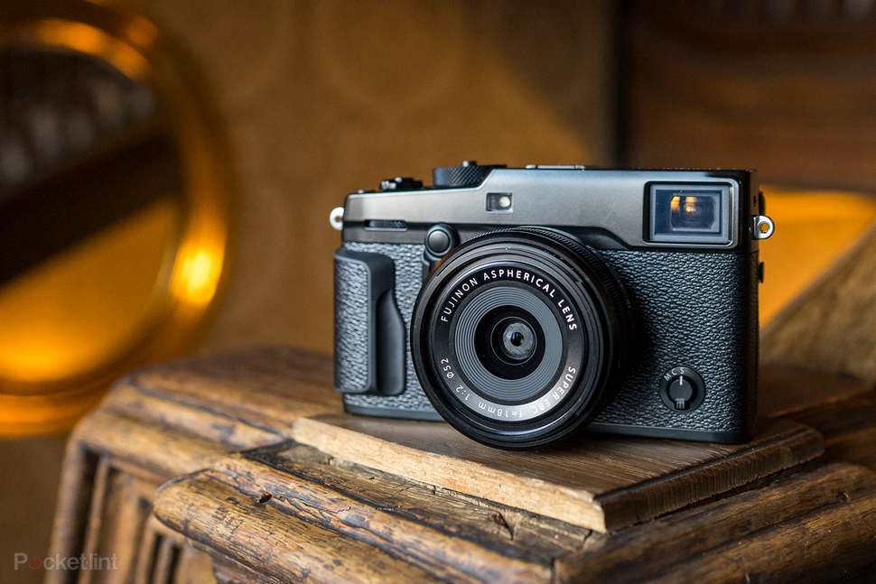 Best Travel Mirrorless Camera to Seize the Moments